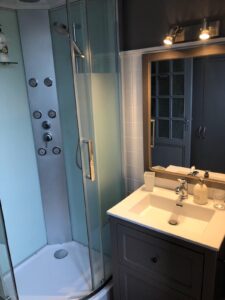 salle de douche attenante et privative pour chambre marie